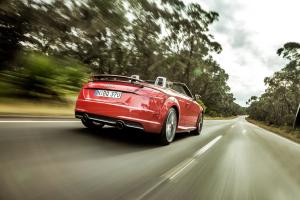 Audi TT Roadster 2.0 TFSI Quattro S-Line 2015 года  (AU)